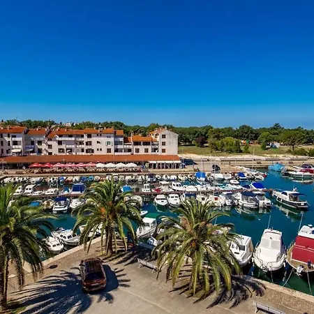 Rona Zrinka Πόρετς